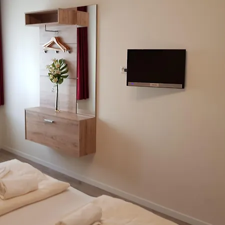House Alpeneck Hotel 3*
