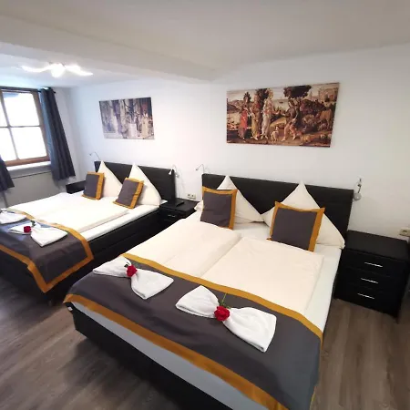 Hotel House Alpeneck 3*