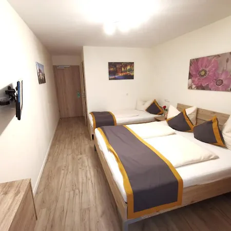Hotel House Alpeneck 3*
