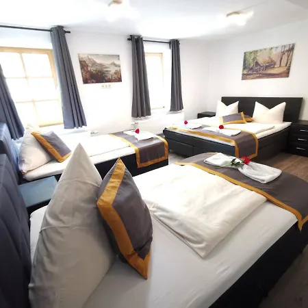 Hotel House Alpeneck 3*