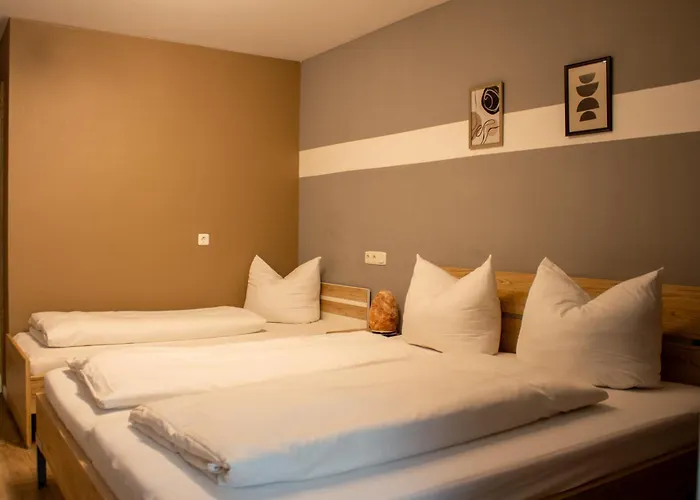 House Alpeneck מלון